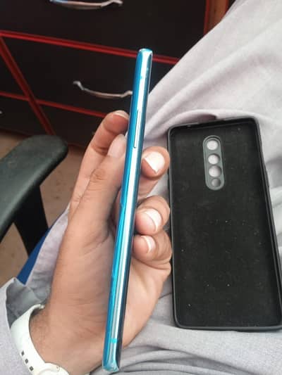 One Plus 8 12/256