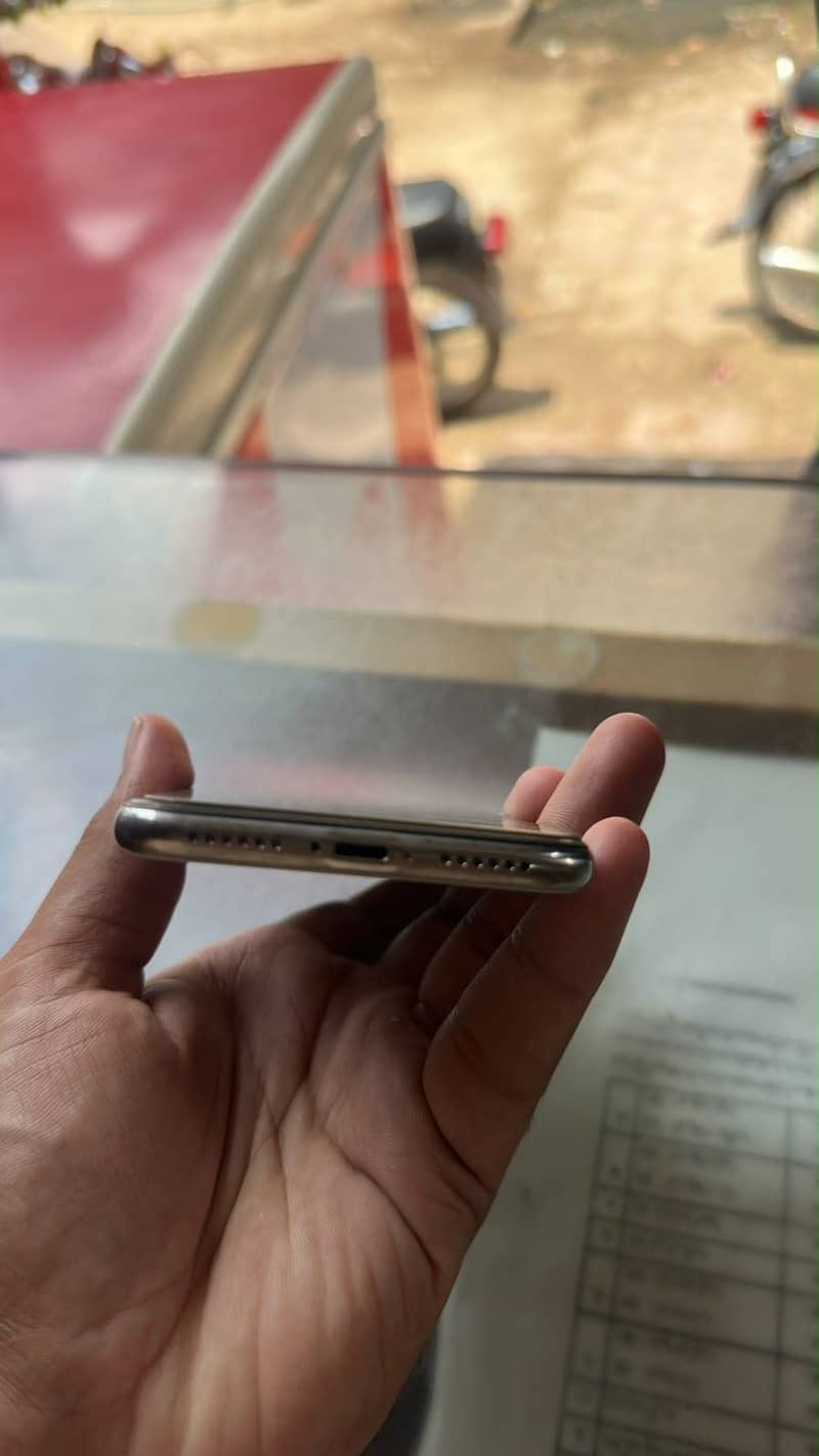 Apple iPhone X 2