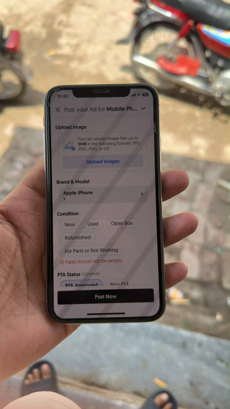 Apple iPhone X 4