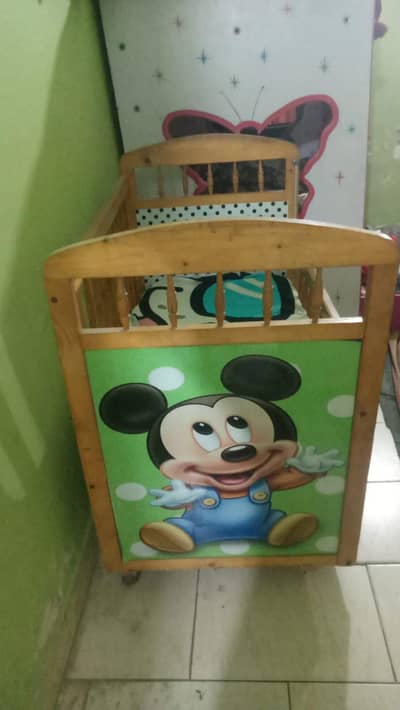 baby cot