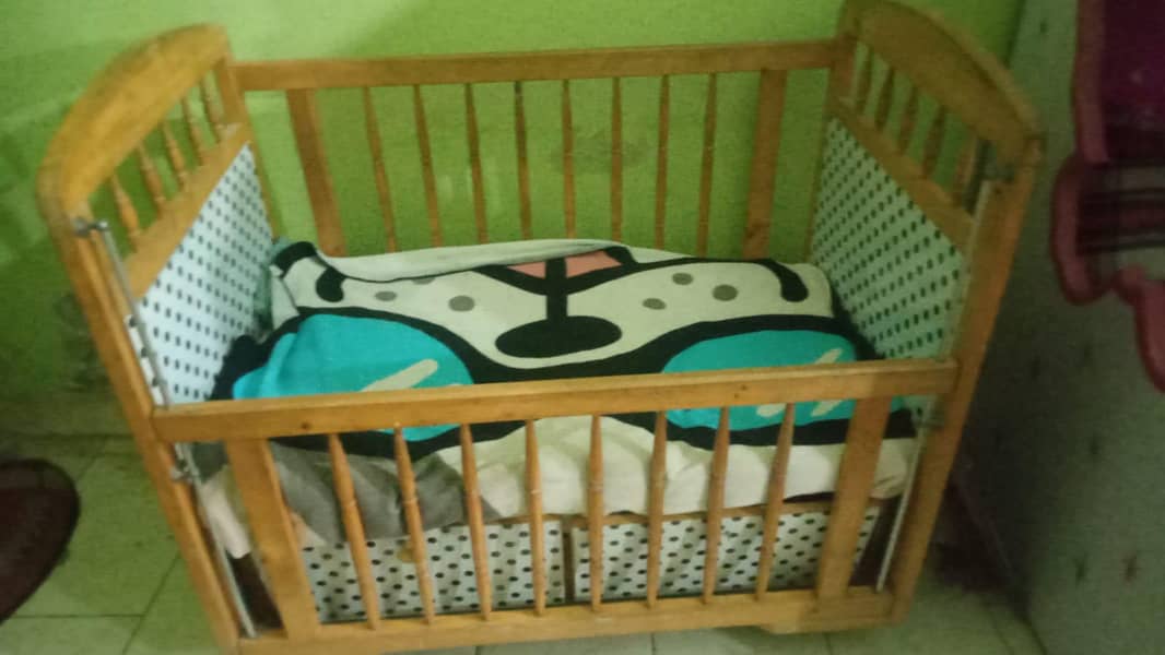 baby cot 1