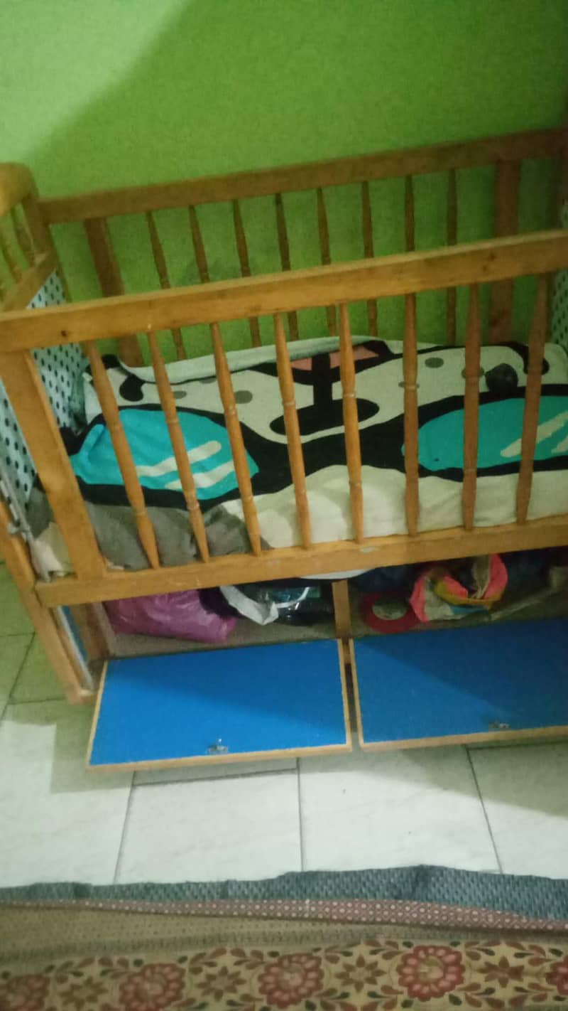 baby cot 2