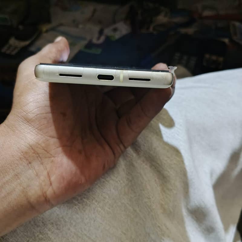 Google Pixel 7 3