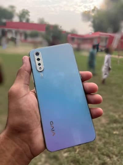 Vivo S1