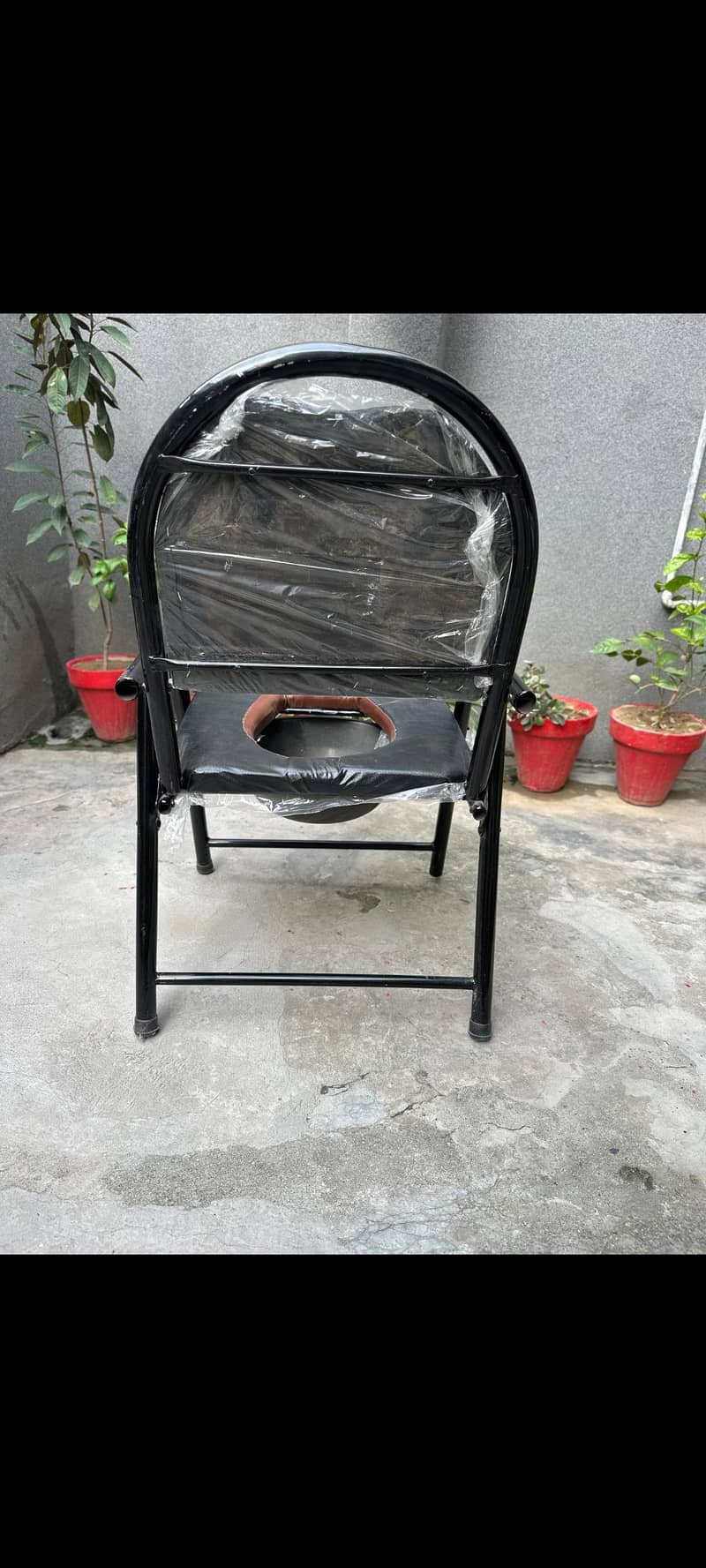 Foldable Commode chair 2