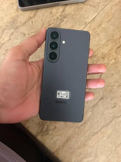 Samsung Galaxy S26 (12GB / 256GB) – 10/10 Condition with Box