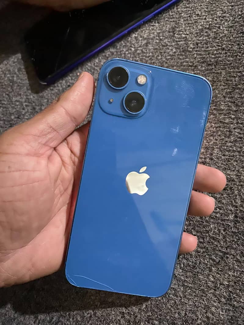 Apple iPhone 13 0