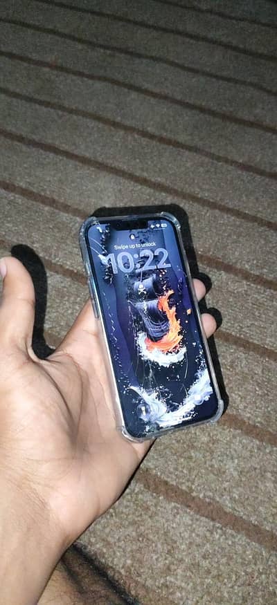 Apple iPhone 13