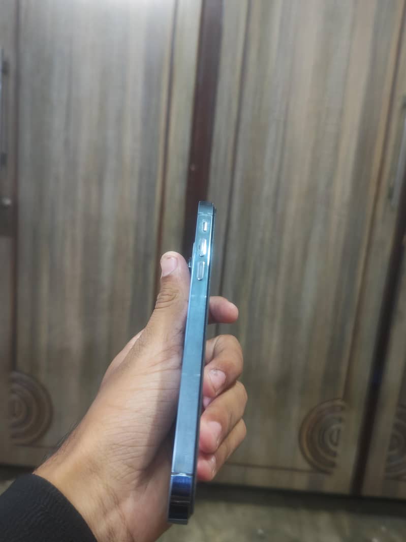 Apple iPhone XR 2