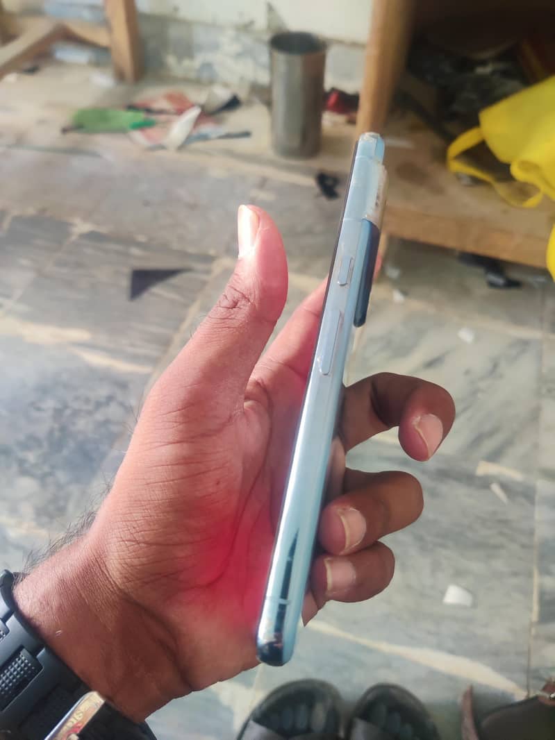 Google Pixel 8 Pro 2