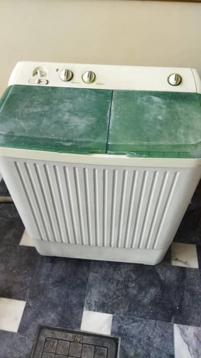 Haier washing machine (washer+spinner)