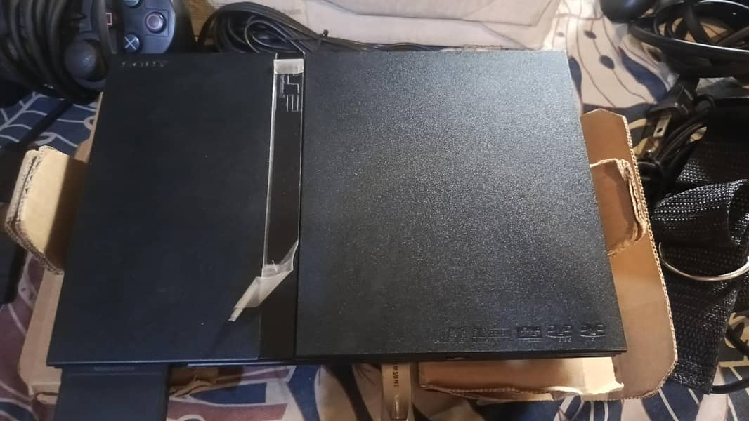 PS2 slim 1