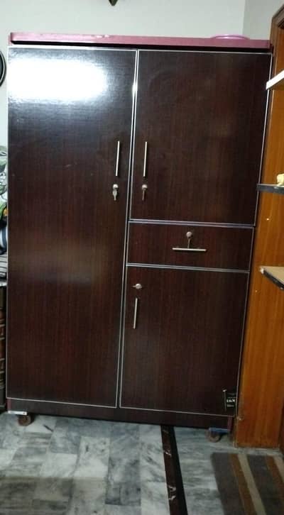 big size almari/wardrobe for sale