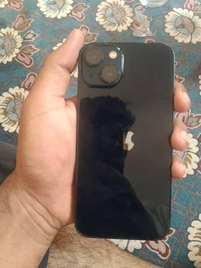 Apple iPhone 13