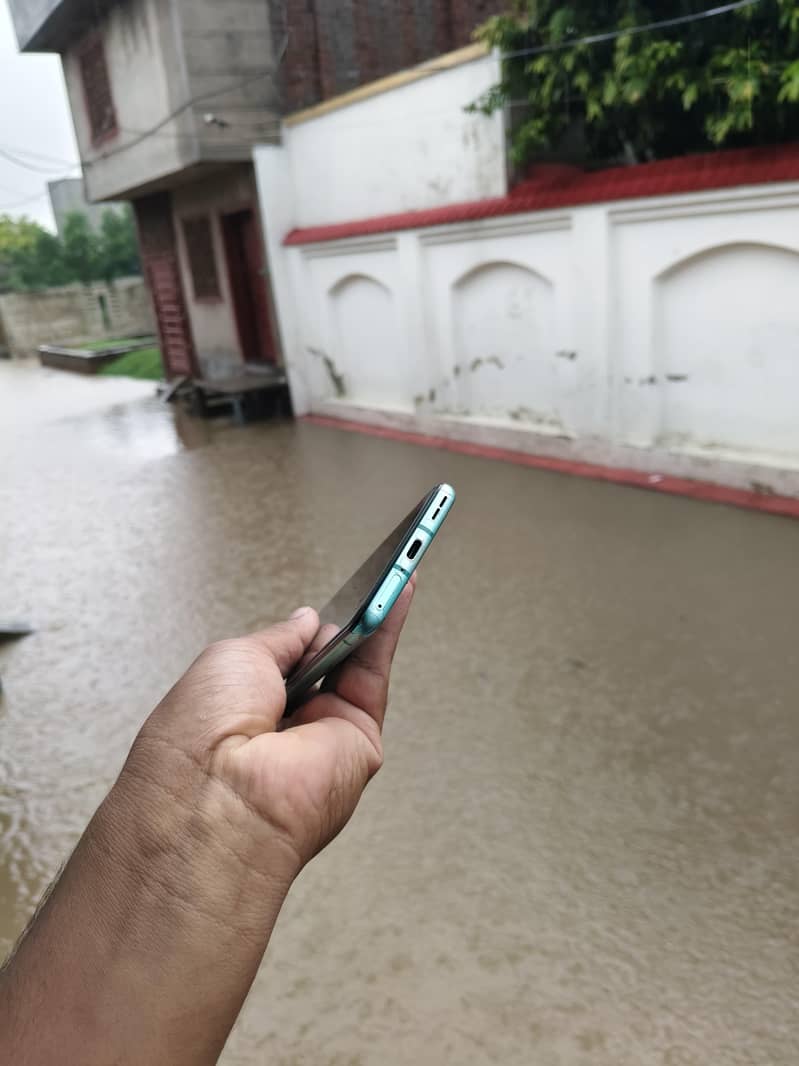 One Plus 8T 1