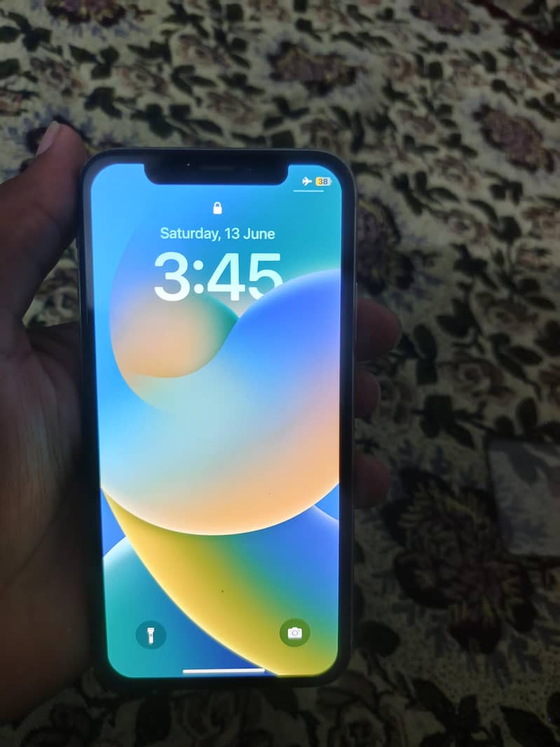 Apple iPhone X 4