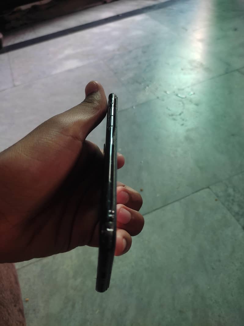 Apple iPhone 7 2