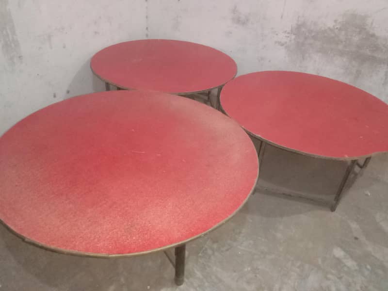 school children round table 0