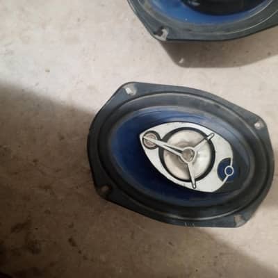 Sale -Used  6x9-inch 3-way coaxial car speaker