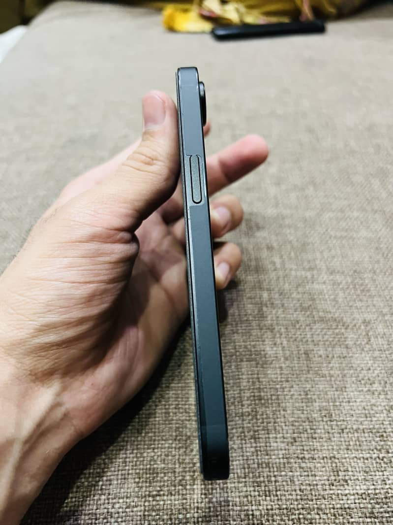 Iphone 16e jv 4