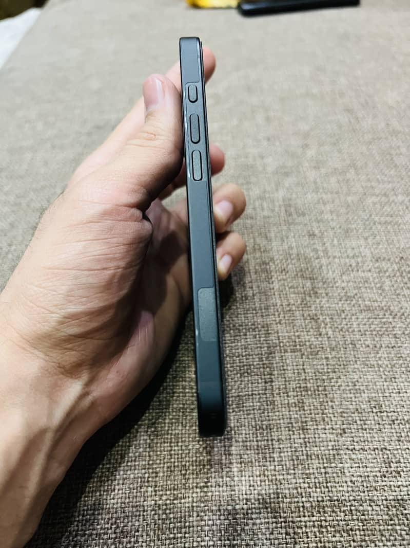 Iphone 16e jv 5