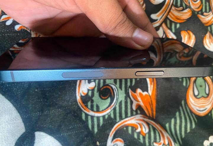Apple iPhone 14 4