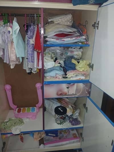 Wardrobe like new hn 10/10 condition wise o