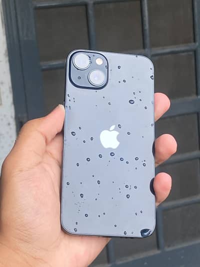 Apple iPhone 13