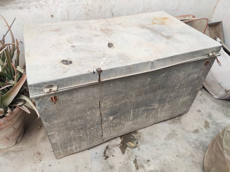 Trunk (Peti) 0