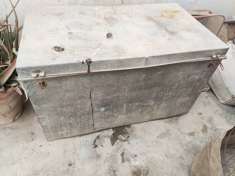 Trunk (Peti) 3