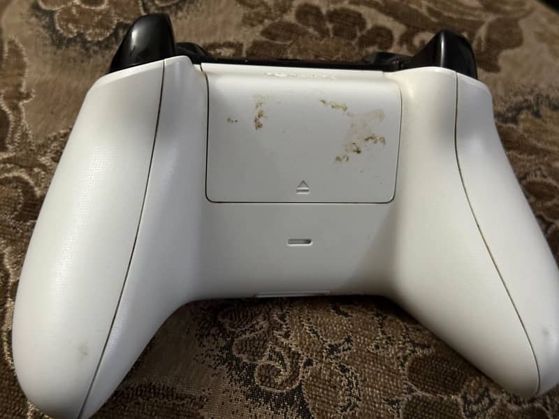 Xbox one controller 10