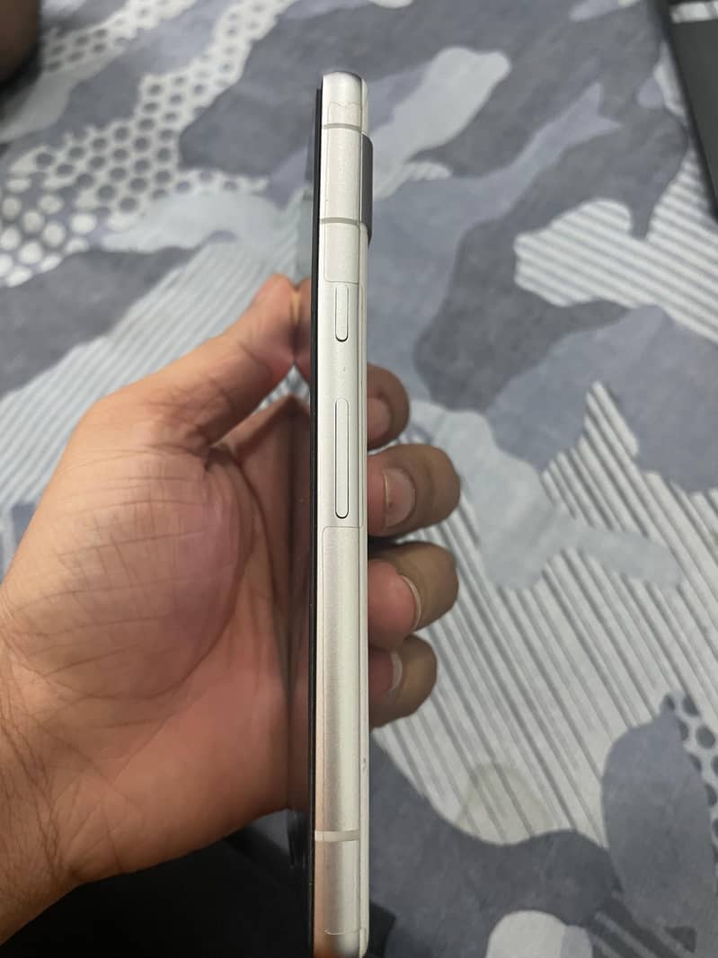 Google Pixel 7a 3