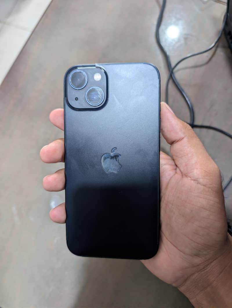 Apple iPhone 13 3