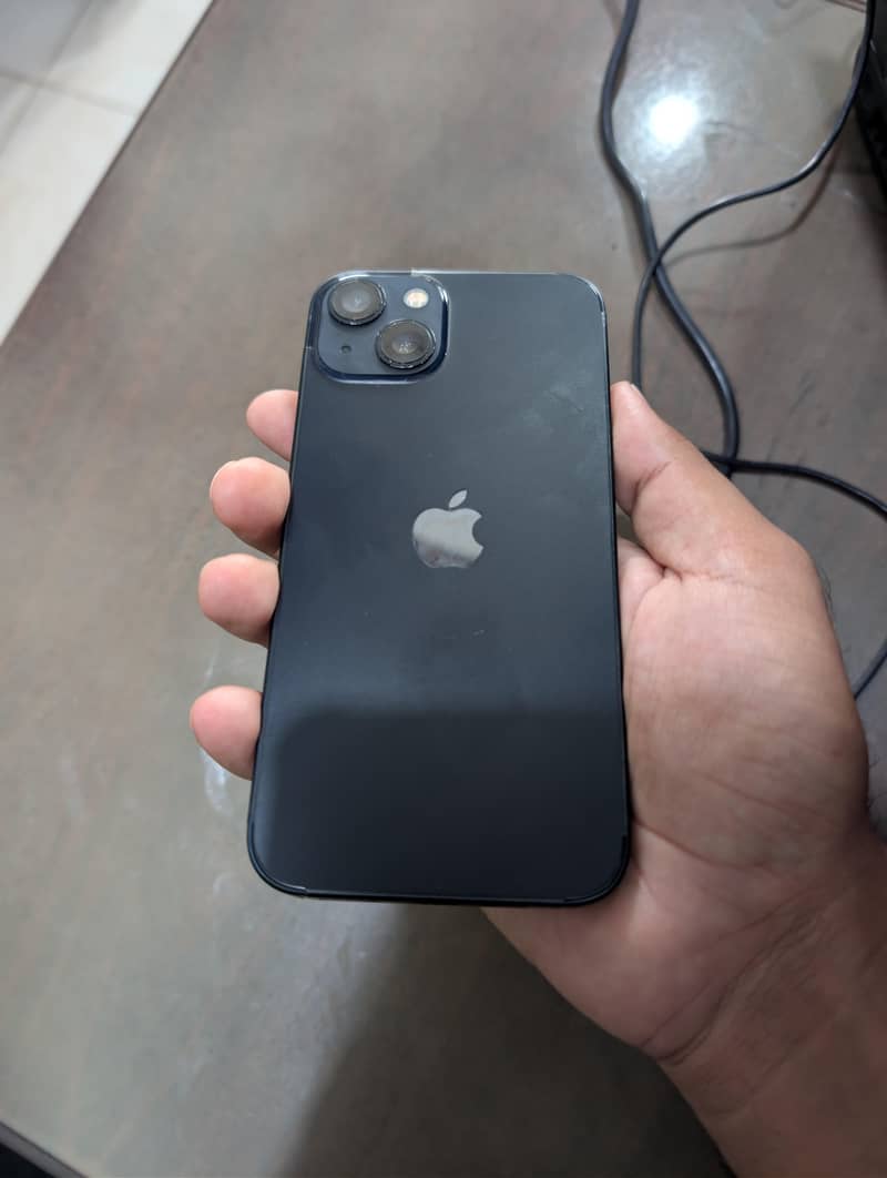 Apple iPhone 13 6