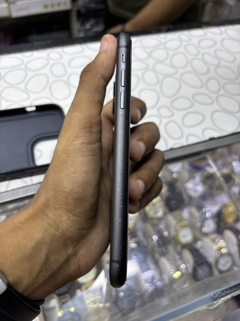 Iphone 11 4