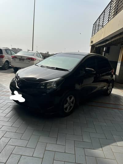 toyota vitz 2014 registered 2017