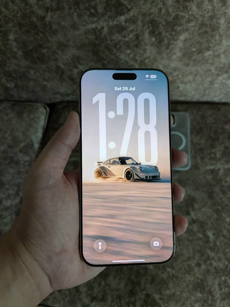 Apple iPhone 16 Pro Max 7