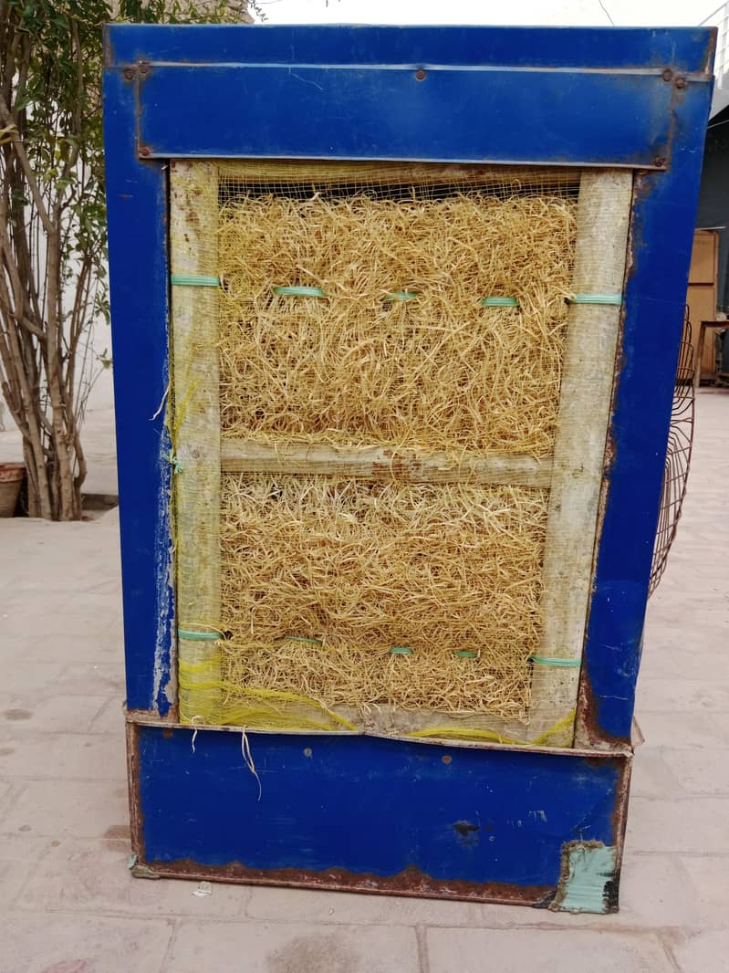 ایک عدد کولر اچھی کنڈیشن چلتی حالت میں 3