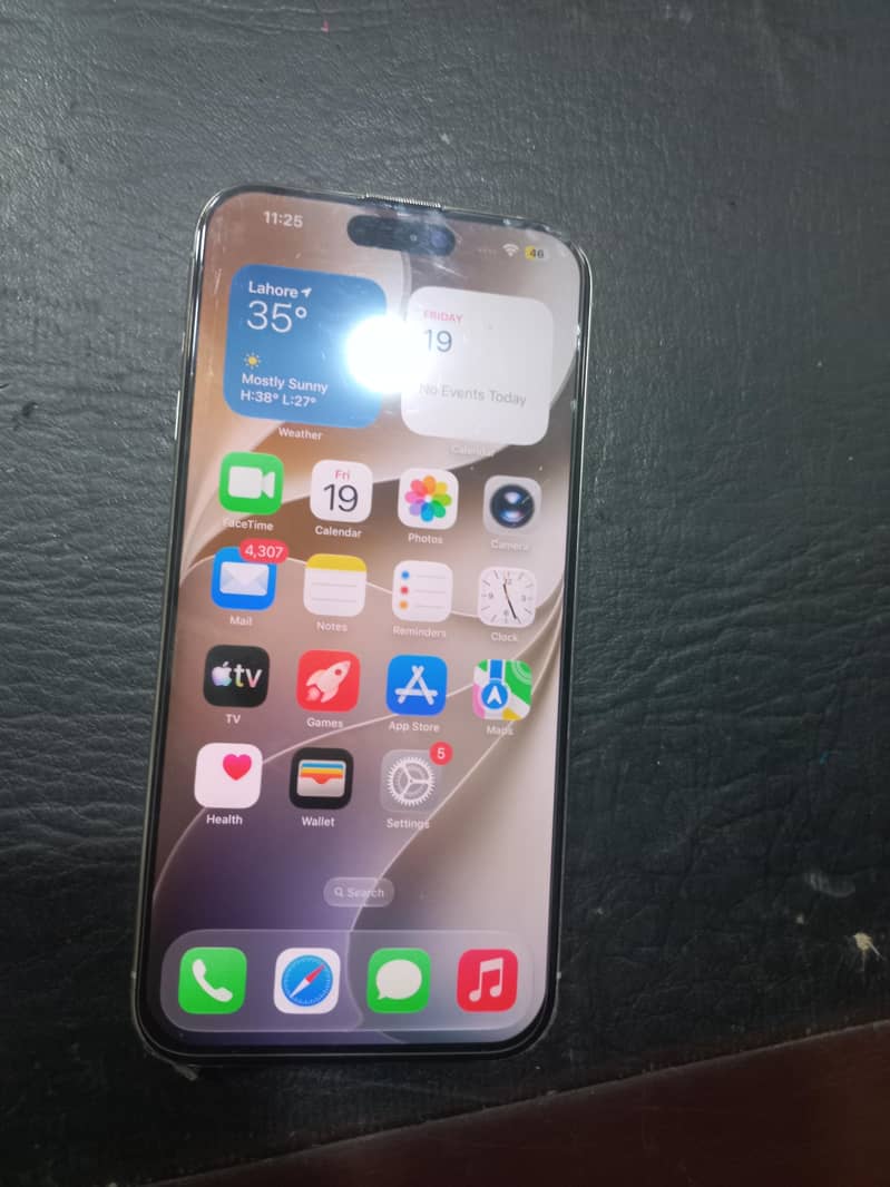 Apple iPhone 15 Pro Max 6