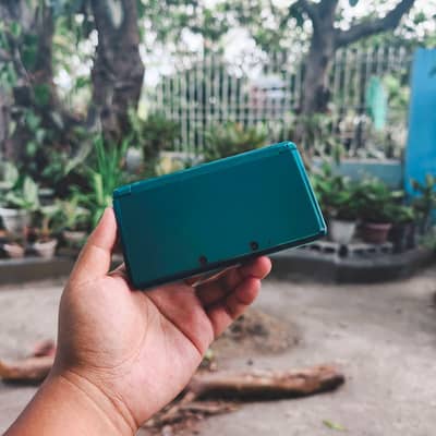 Aqua Blue Nintendo 3ds