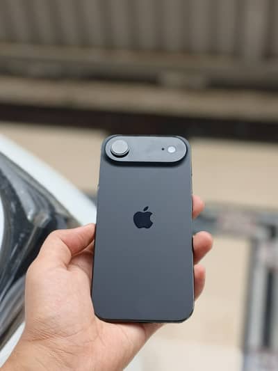 Apple iPhone 17 Air Waterpack With 10/10 Exchange Possible