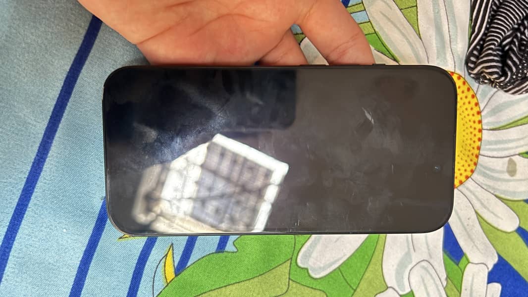 Apple iPhone 15 6
