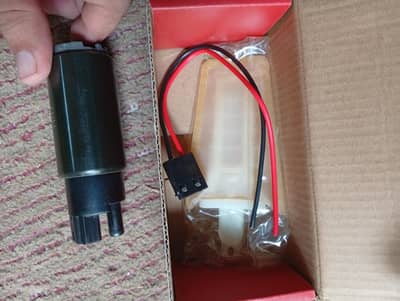 Fuel pump for cultus and old Toyota Corolla model USED