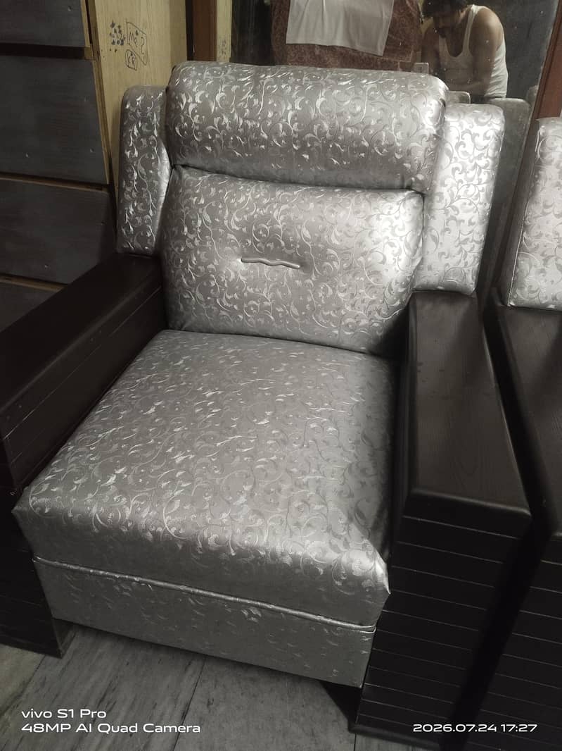 5 Seater sofa for solid wood sofa 6