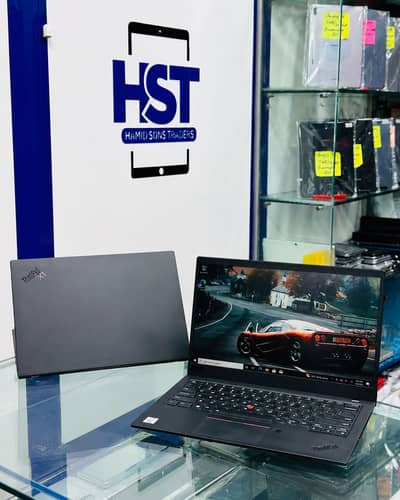 Lenovo ThinkPad X1 Carbon Gen 8 (Ultra Slim & Powerful)