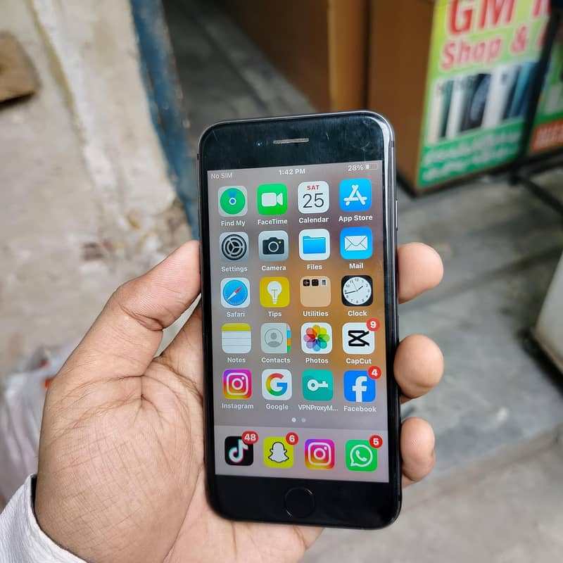 Apple iPhone 8 5