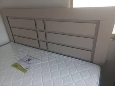 Bedroom set four piece patex