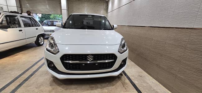 Suzuki Swift 2023 GLX CVT.