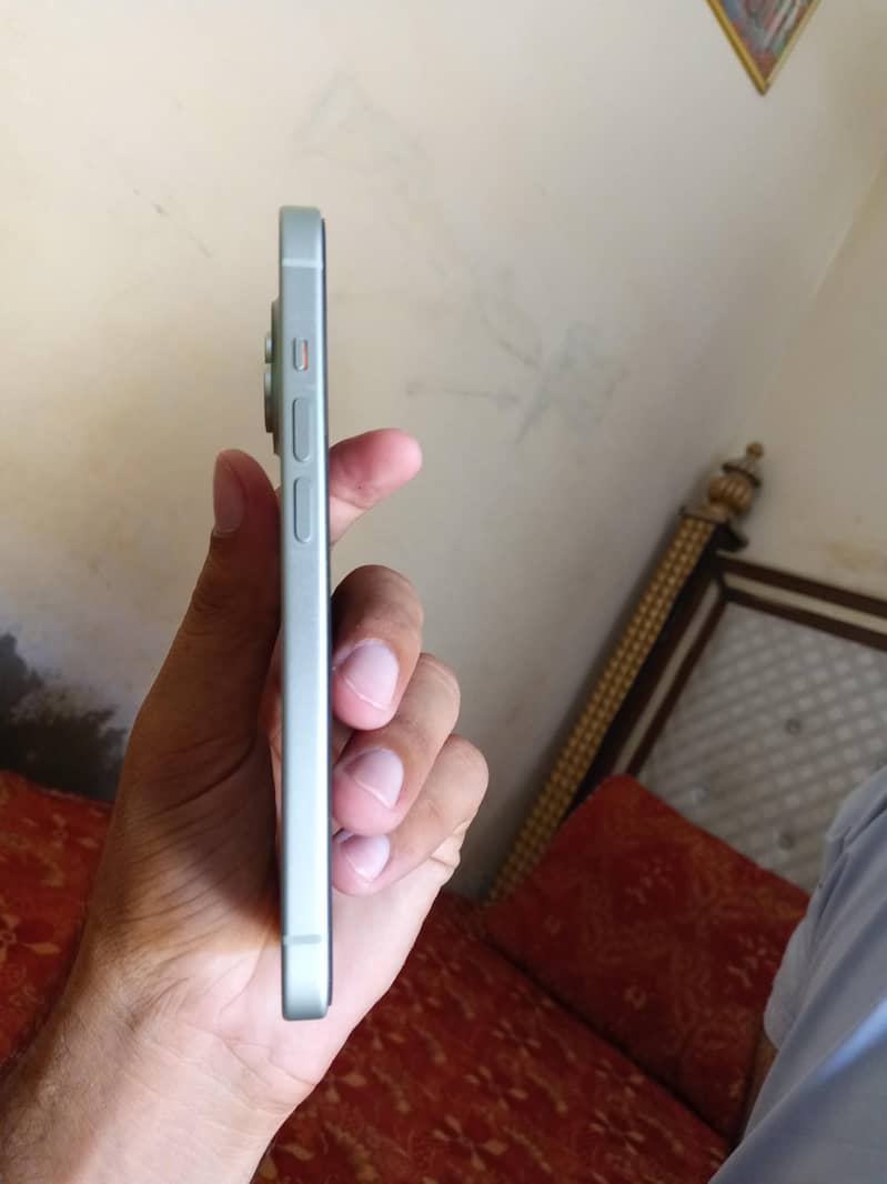 Apple iPhone 15 1