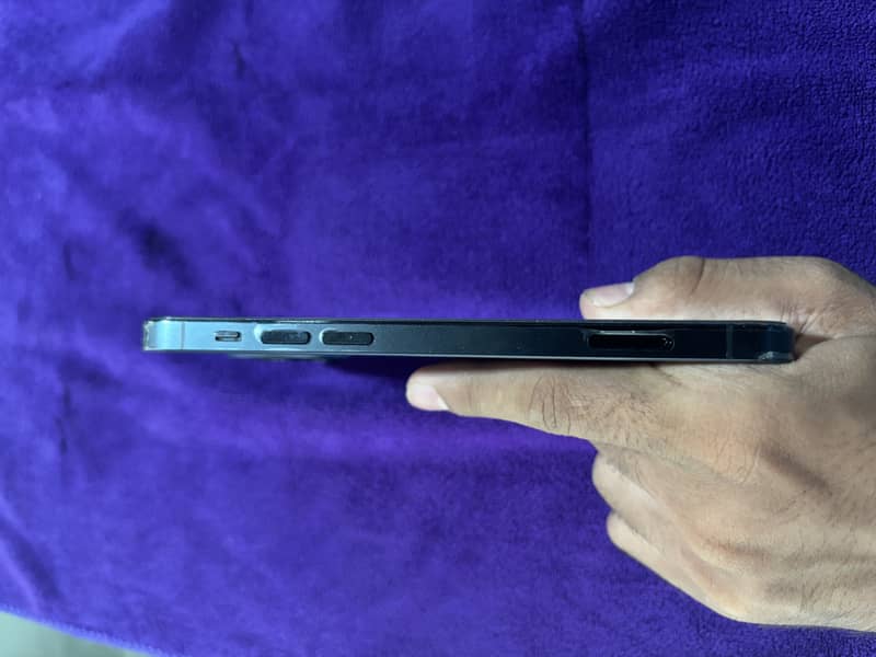 Apple iPhone 12 Pro 1